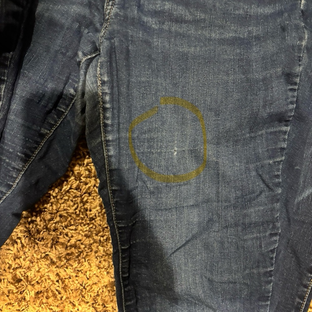 6 pairs of jeans for sale (4 Maurice’s, 1 universal thread, and 1 Denizen) - Picture 5 of 11